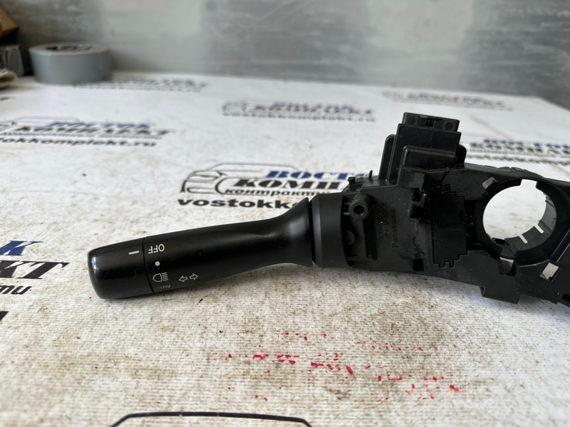 Переключатель подрулевой Toyota Noah ZRR70 3ZR-FAE