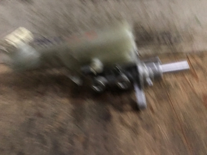 Главный тормозной цилиндр Toyota Mark II Blit JZX110 1JZ