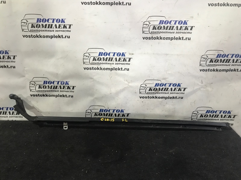 Молдинг лобового стекла Nissan Elgrand 2010 ME51 VQ25DE лев