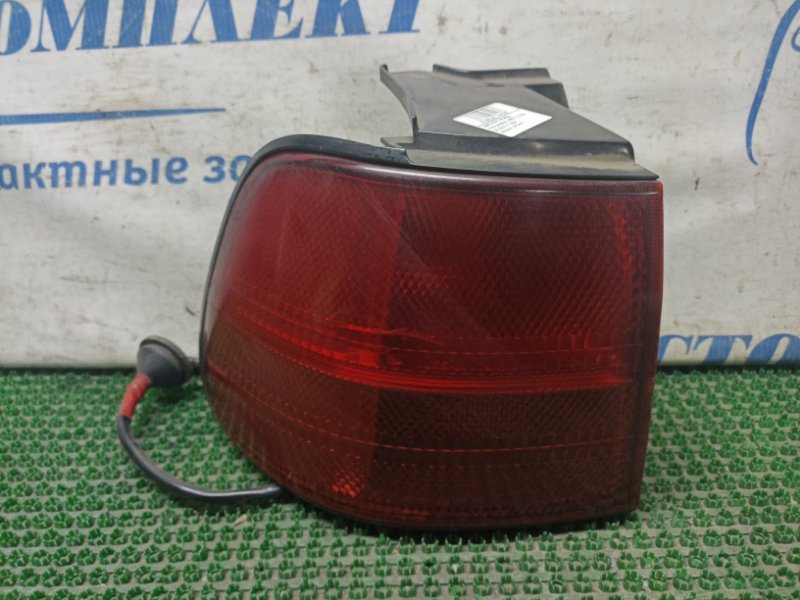 Фонарь стоп-сигнала Nissan Liberty RM12 QR20DE лев