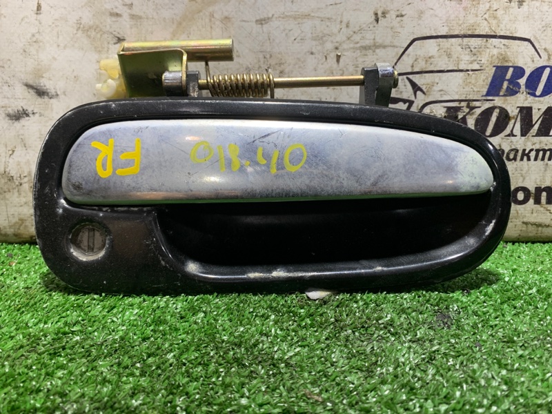 Ручка двери наружная Mitsubishi Debonair 1999 S26A 6G74 перед прав