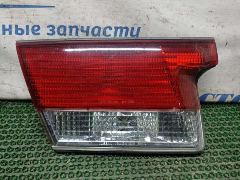 Фонарь вставка багажника Nissan Sunny FB15 QG15DE лев