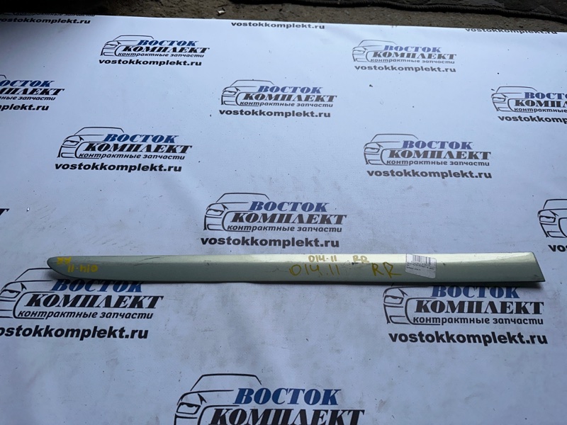 Молдинг на дверь Toyota Raum 2005 NCZ20 1NZ-FE зад прав