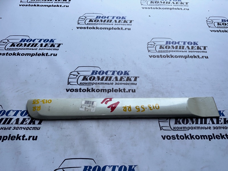 Молдинг на дверь Nissan X-Trail 2004 NT30 QR20DE зад прав