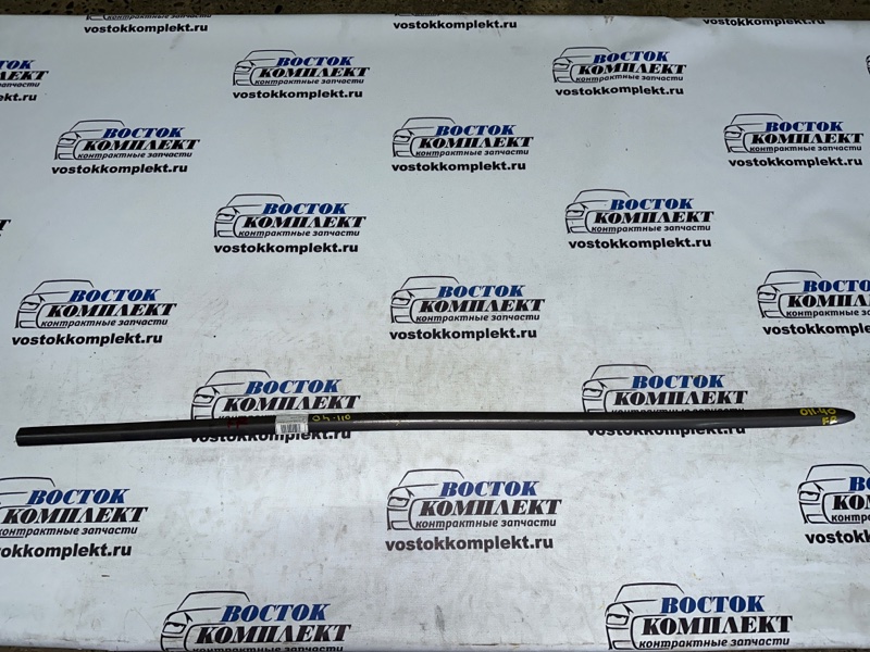 Молдинг на дверь Mazda Atenza GG3S L3-VE перед прав