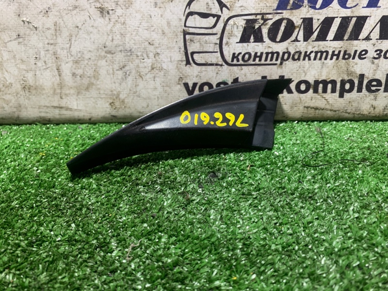 Решетка под лобовое стекло Honda Stream RN7 R18A лев