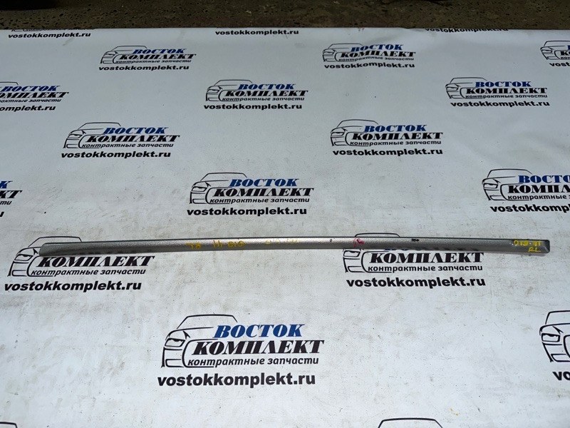 Молдинг на дверь Mitsubishi Diamante F36A 6G72 зад лев