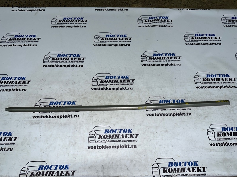 Молдинг на дверь Mazda Demio DY3W ZJ-VE перед лев