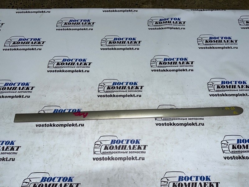 Молдинг на дверь Toyota Ipsum ACM21W 2AZ-FE зад лев