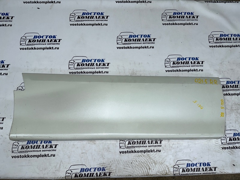 Накладка двери Nissan Serena CC25 MR20DE зад прав