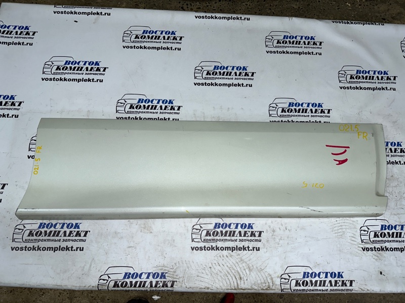 Накладка двери Nissan Serena CC25 MR20DE перед прав