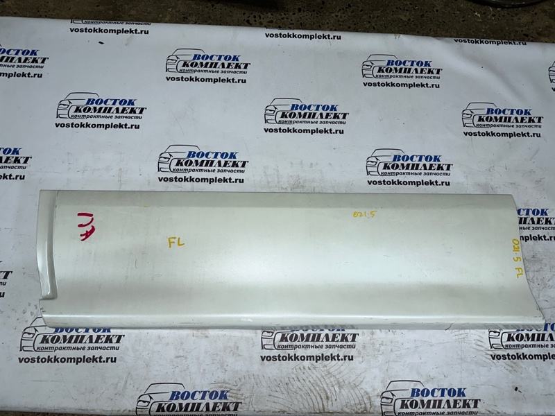 Накладка двери Nissan Serena CC25 MR20DE перед лев