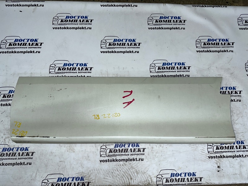 Накладка двери Nissan Serena CC25 MR20DE зад лев