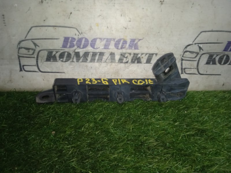 Клипса бампера Mitsubishi Colt Plus 2004 Z23W 4A91 перед прав