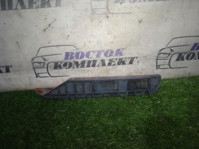 Клипса бампера Honda Odyssey 2005 RB2 K24A перед лев