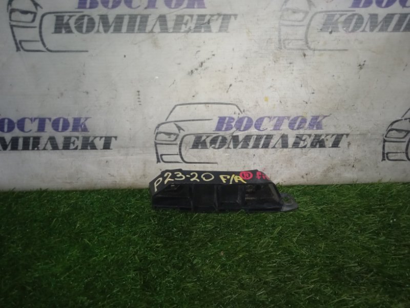 Клипса бампера Honda Fit GD1 L13A перед прав