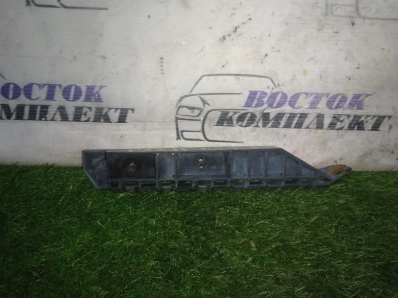 Клипса бампера Honda Odyssey 2005 RB2 K24A перед прав