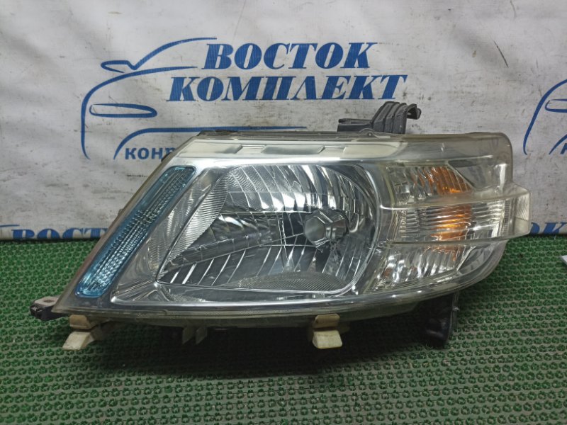 Фара Nissan Serena CNC25 MR20DE лев