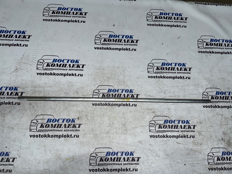 Молдинг на дверь BMW 525I E60 M54B25 зад прав