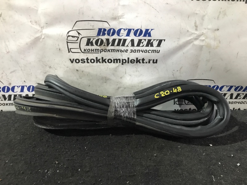 Уплотнительная резинка двери багажника Toyota Passo 2009 KGC10 1KR-FE