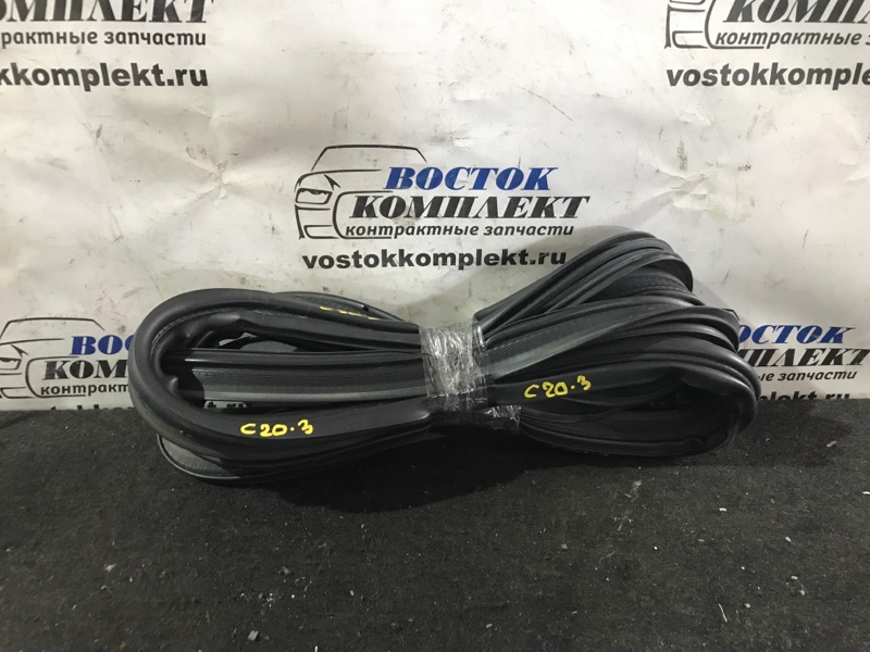 Уплотнительная резинка двери багажника Honda Insight ZE2 LDA