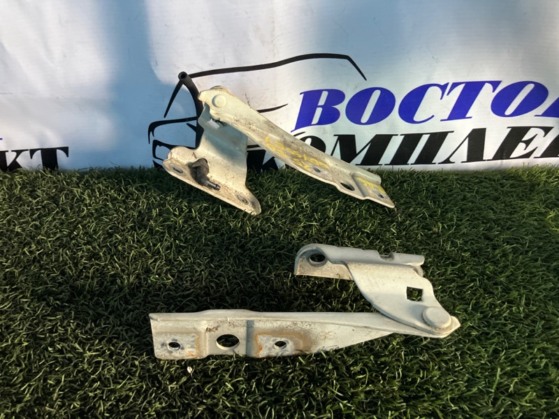 Петля капота Honda Odyssey 2000 RA6 F23A