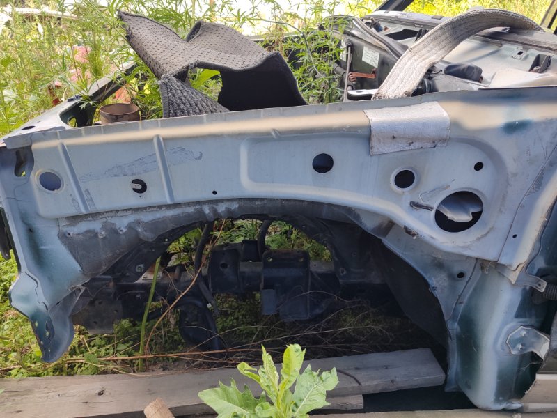 Лонжерон Isuzu Bighorn 1994 UBS69GW 4JG2 перед лев