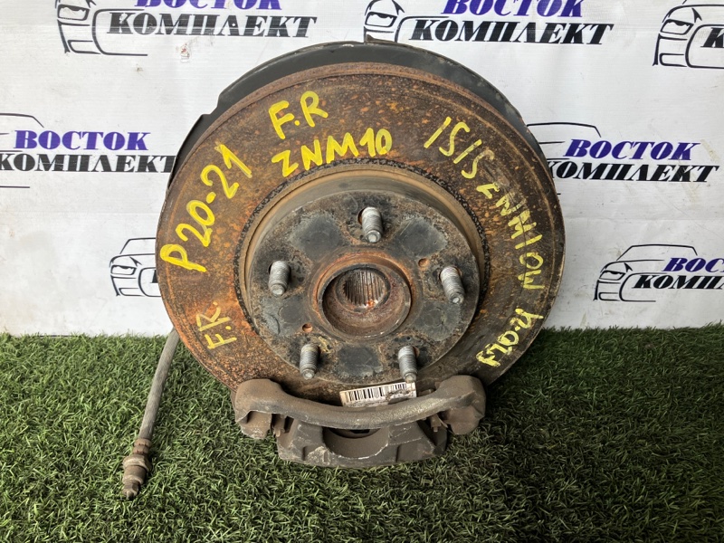 Диск тормозной Toyota Isis ZNM10G 1ZZ-FE перед