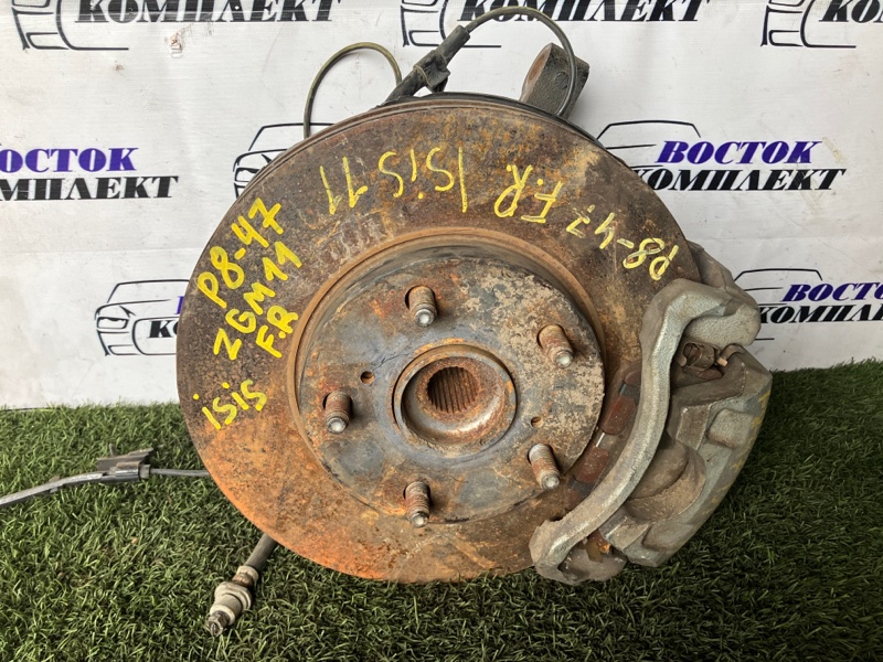 Ступица Toyota Isis ZGM11G 3ZR-FAE перед прав