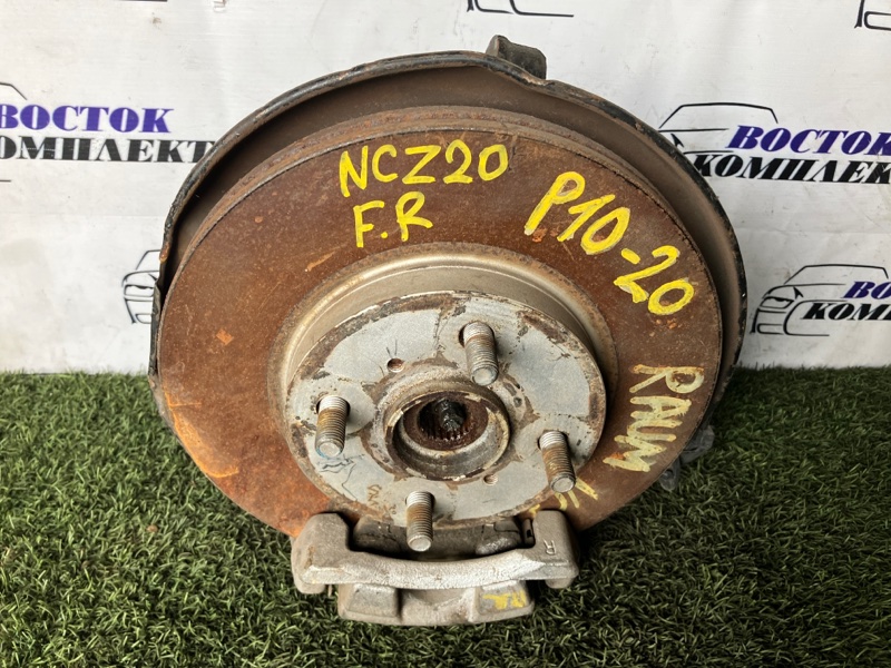 Ступица Toyota Raum NCZ20 1NZ-FE перед прав