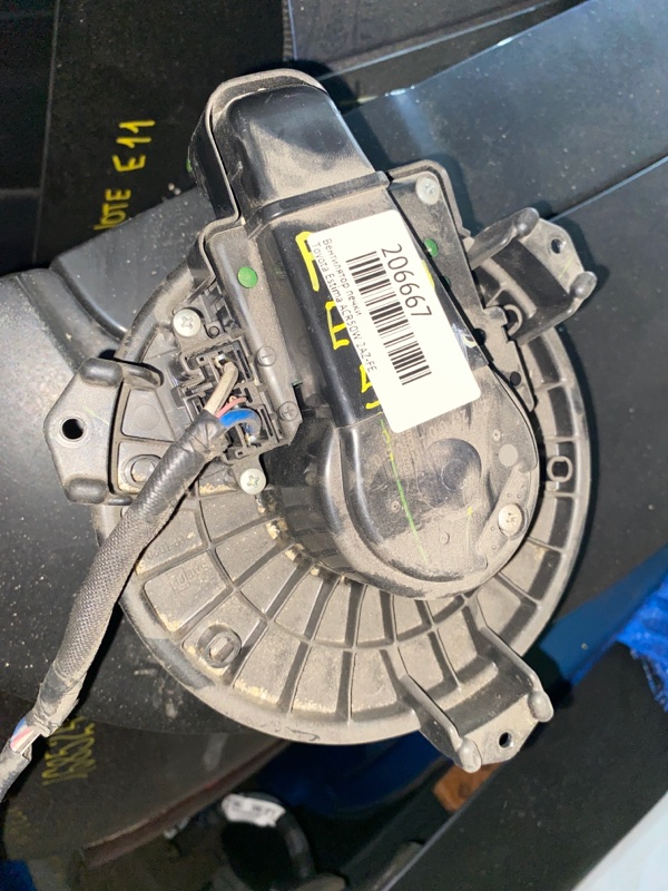 Вентилятор печки Toyota Estima ACR50W 2AZ-FE