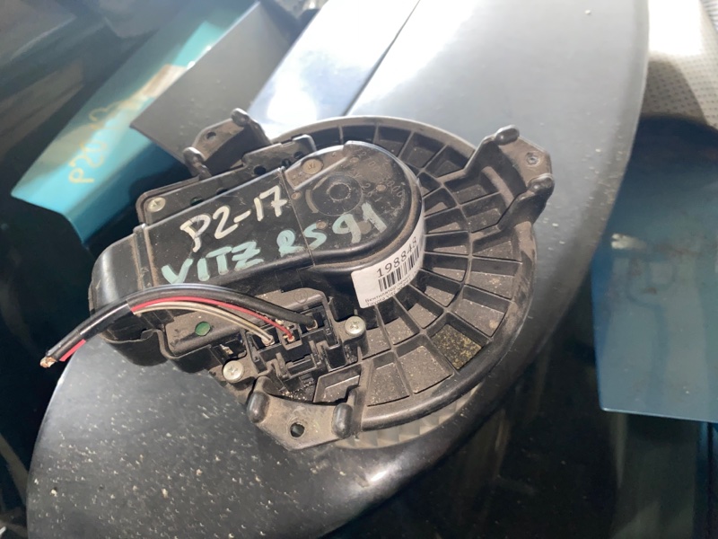 Вентилятор печки Toyota Vitz NCP91 1NZ-FE