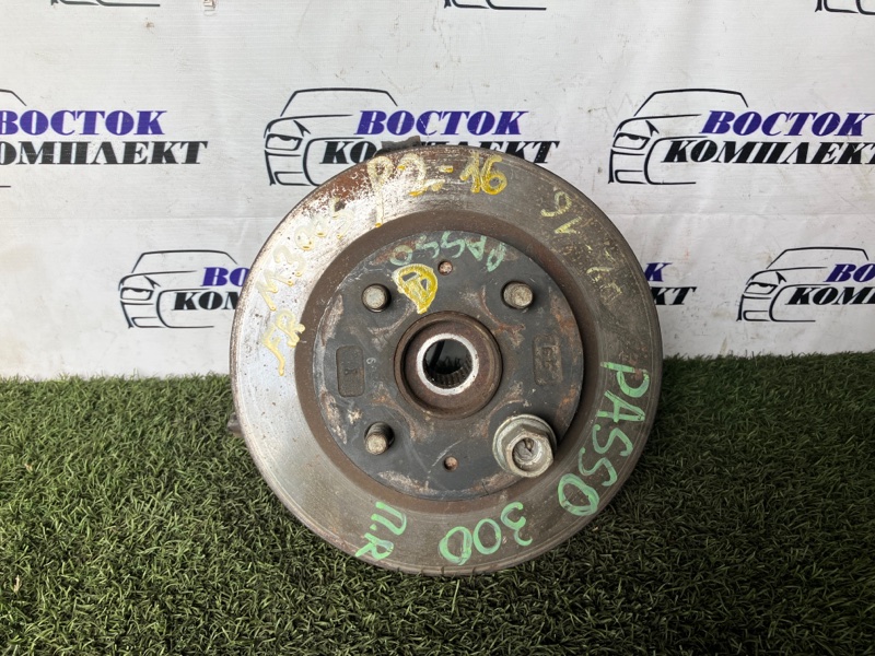 Ступица Daihatsu Boon M300S 1KR-FE перед прав