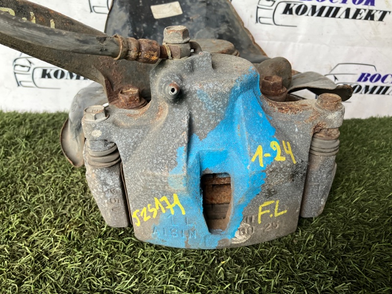 Суппорт Toyota Crown JZS171 1JZ-GE перед лев