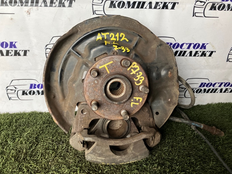 Ступица Toyota Carina AT212 5A-FE перед лев