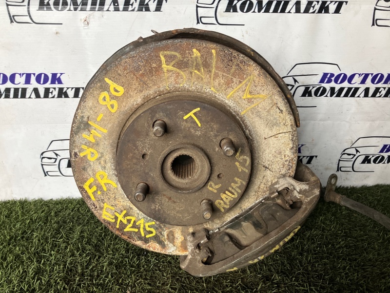 Ступица Toyota Raum EXZ15 5E-FE перед прав