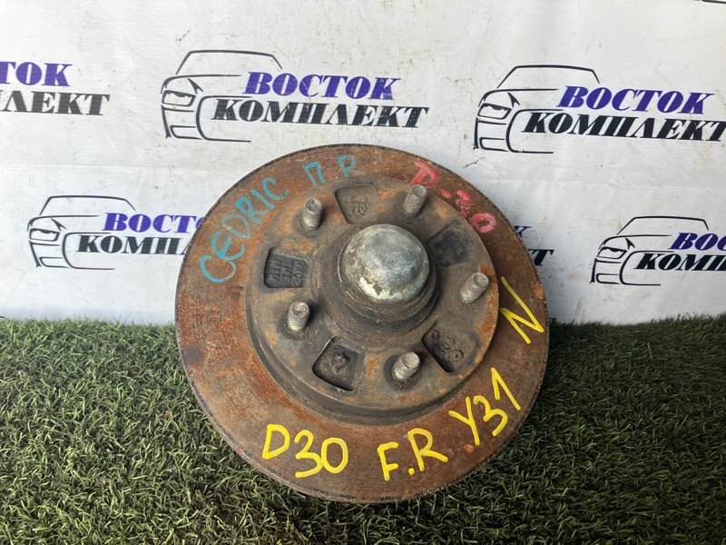 Ступица Nissan Cedric Y31 перед прав