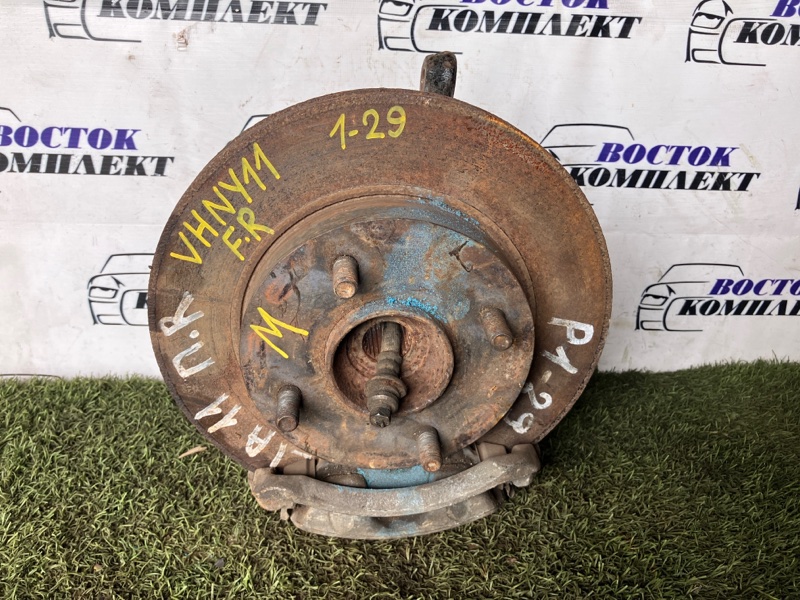 Ступица Mazda Familia BVHNY11 QG18DE перед прав