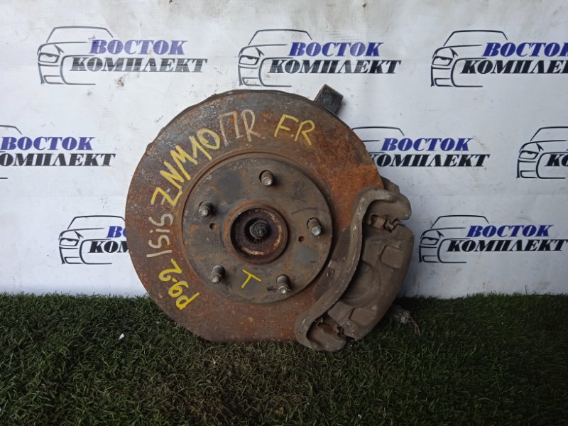 Ступица Toyota Isis ZNM10G 1ZZ-FE перед прав