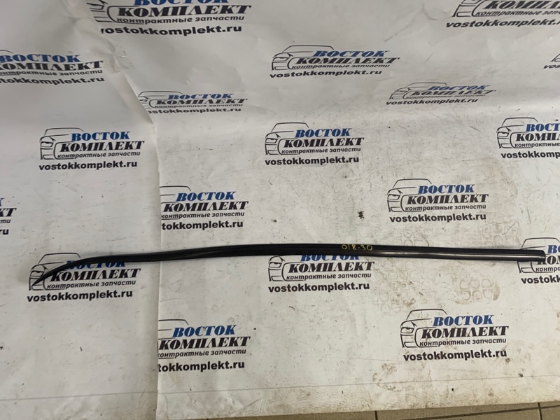 Молдинг на дверь Mazda Demio DY5W ZY-VE перед прав