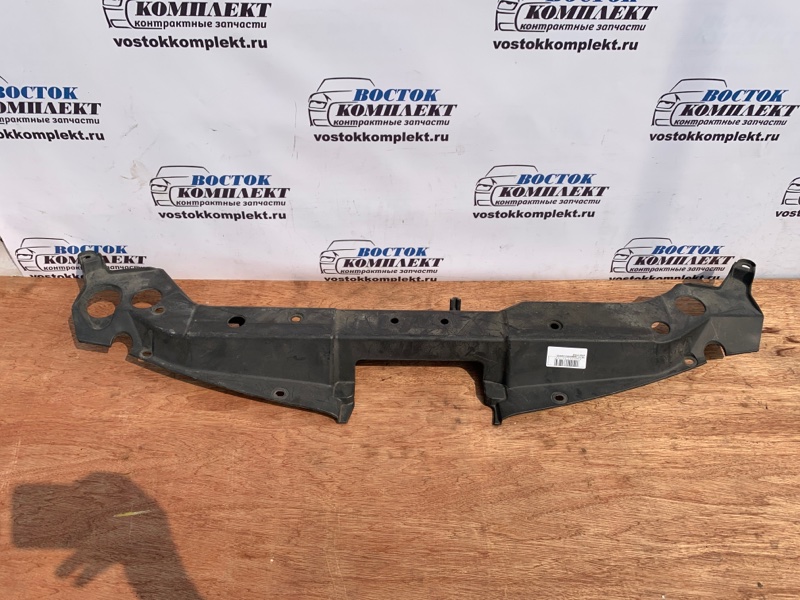 Накладка на рамку радиатора Nissan Tiida JC11 MR18DE