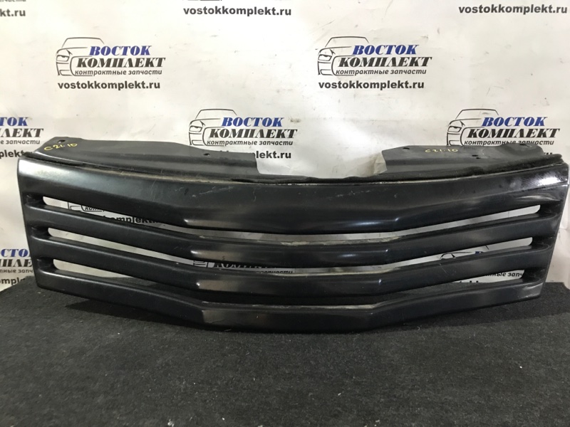 Решетка радиатора Nissan Serena 2006 C25 MR20DE