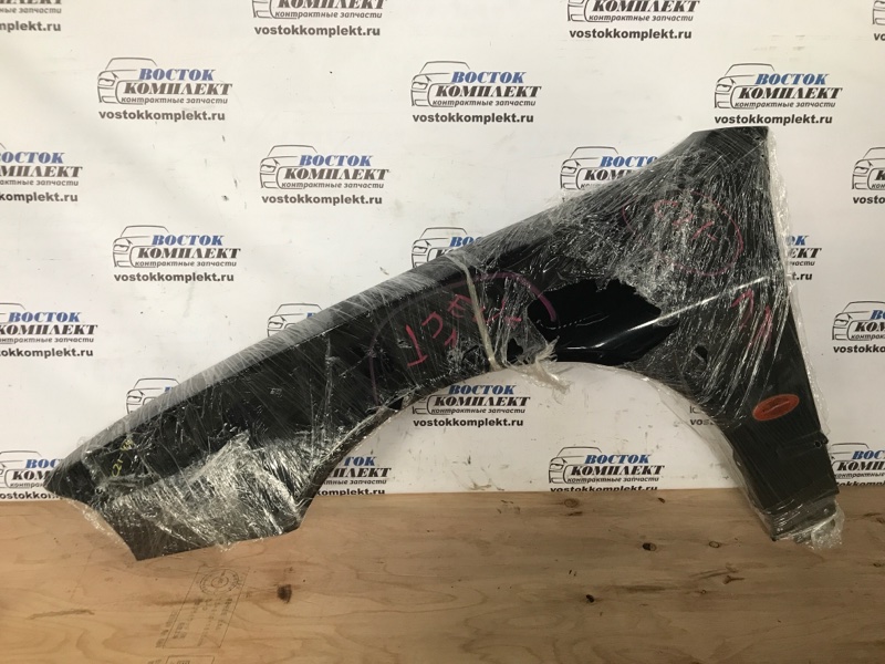 Крыло Mitsubishi Diamante 2003 F34A 6A13 перед лев