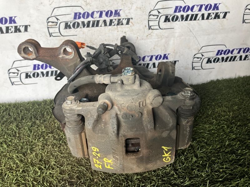 Суппорт Honda Mobilio Spike 2006 GK1 L15A перед прав