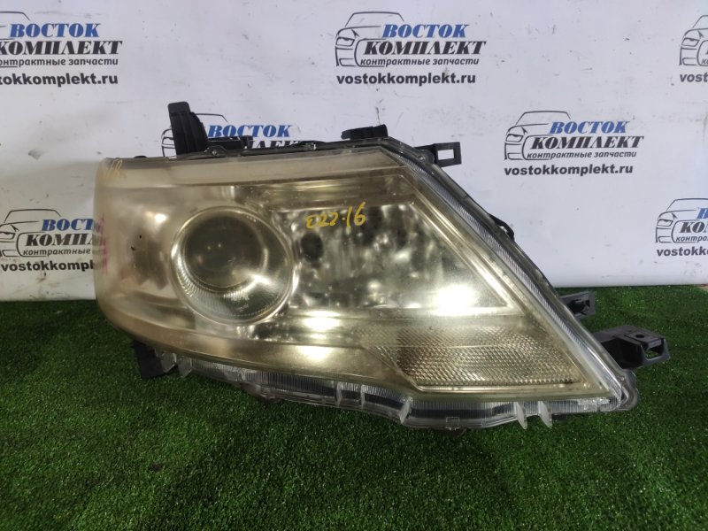 Фара Nissan Serena CC25 MR20DE перед прав