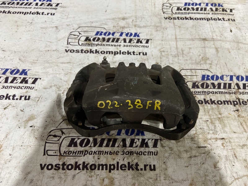 Суппорт Nissan Serena C25 MR20DE перед прав