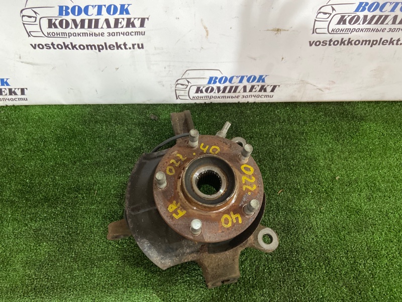 Ступица Nissan Serena CC25 MR20DE перед прав