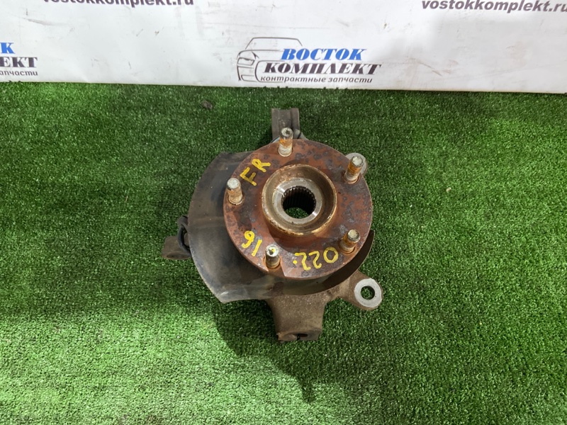 Ступица Nissan Serena CC25 MR20DE перед прав