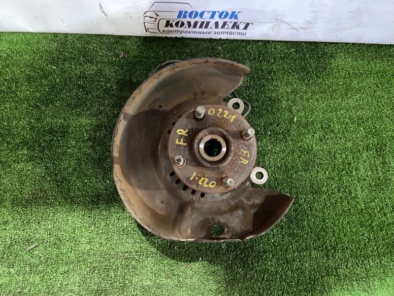 Ступица Toyota Porte 2010 NNP10 2NZ-FE перед прав