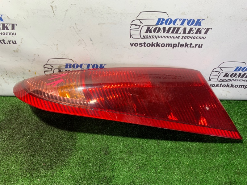 Фонарь стоп-сигнала Nissan Presage TNU31 QR25DE прав